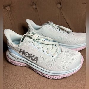 HOKA Mach4 Womens road-running shoe